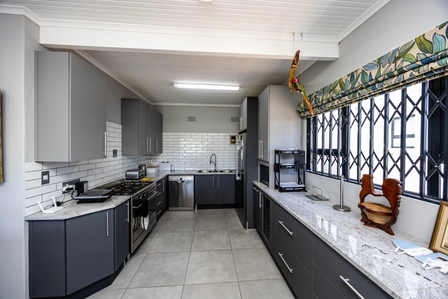 7 Bedroom Property for Sale in Cintsa East Eastern Cape